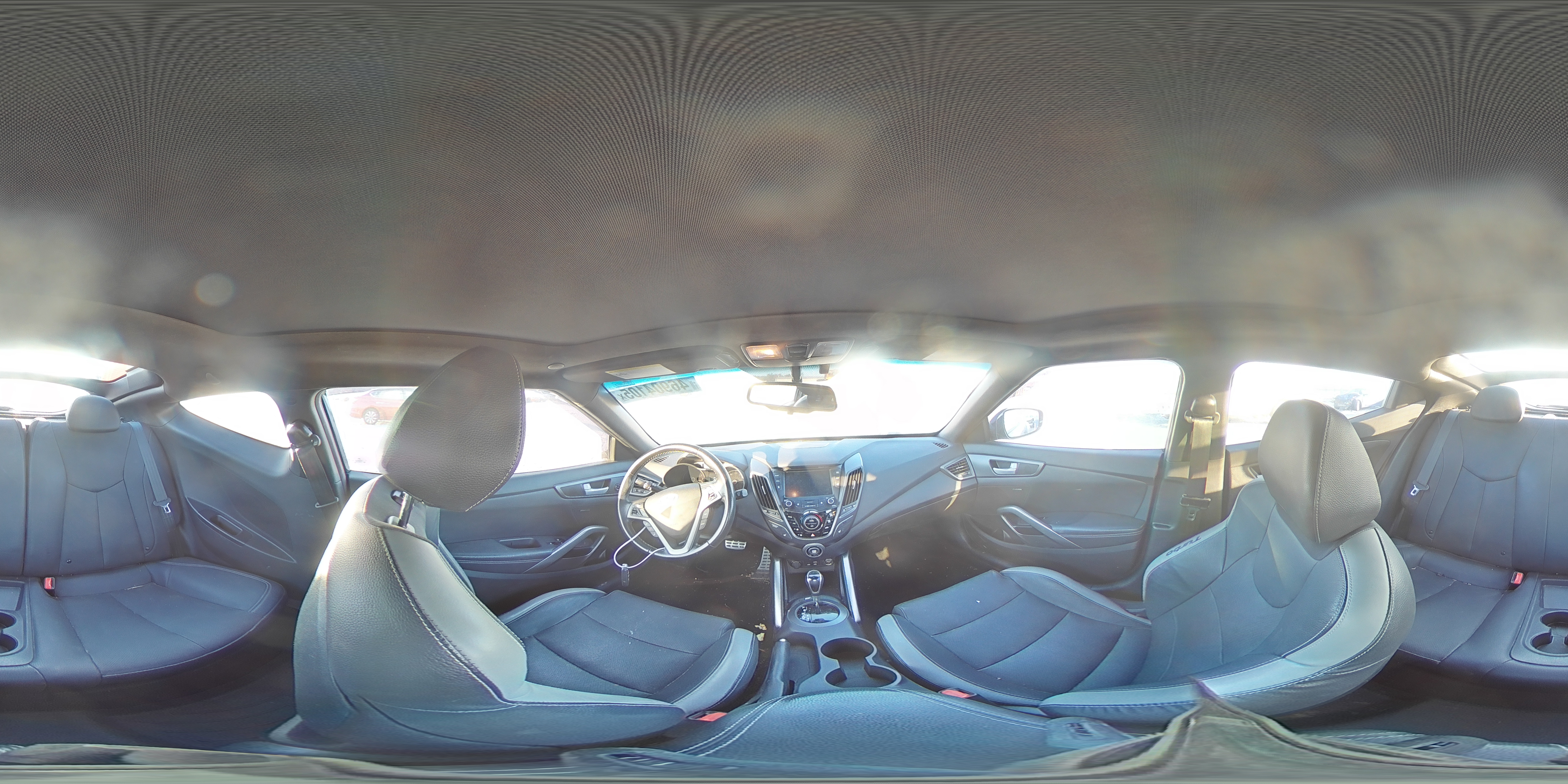 2016 Hyundai Veloster - Image 13