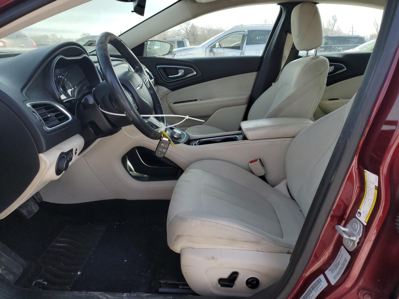 2016 Chrysler 200 - Image 7