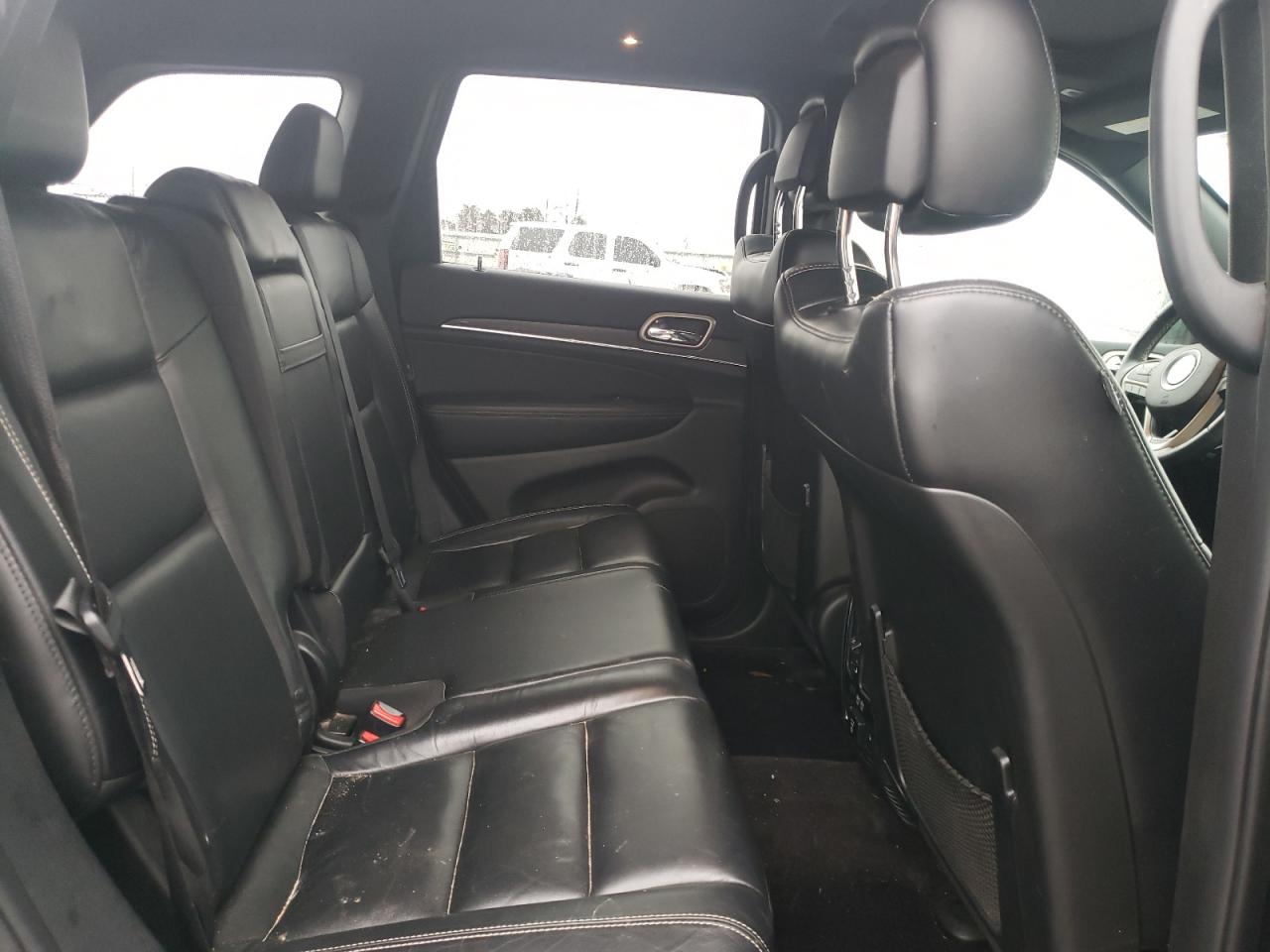 2017 Jeep Grand Cherokee - Image 10