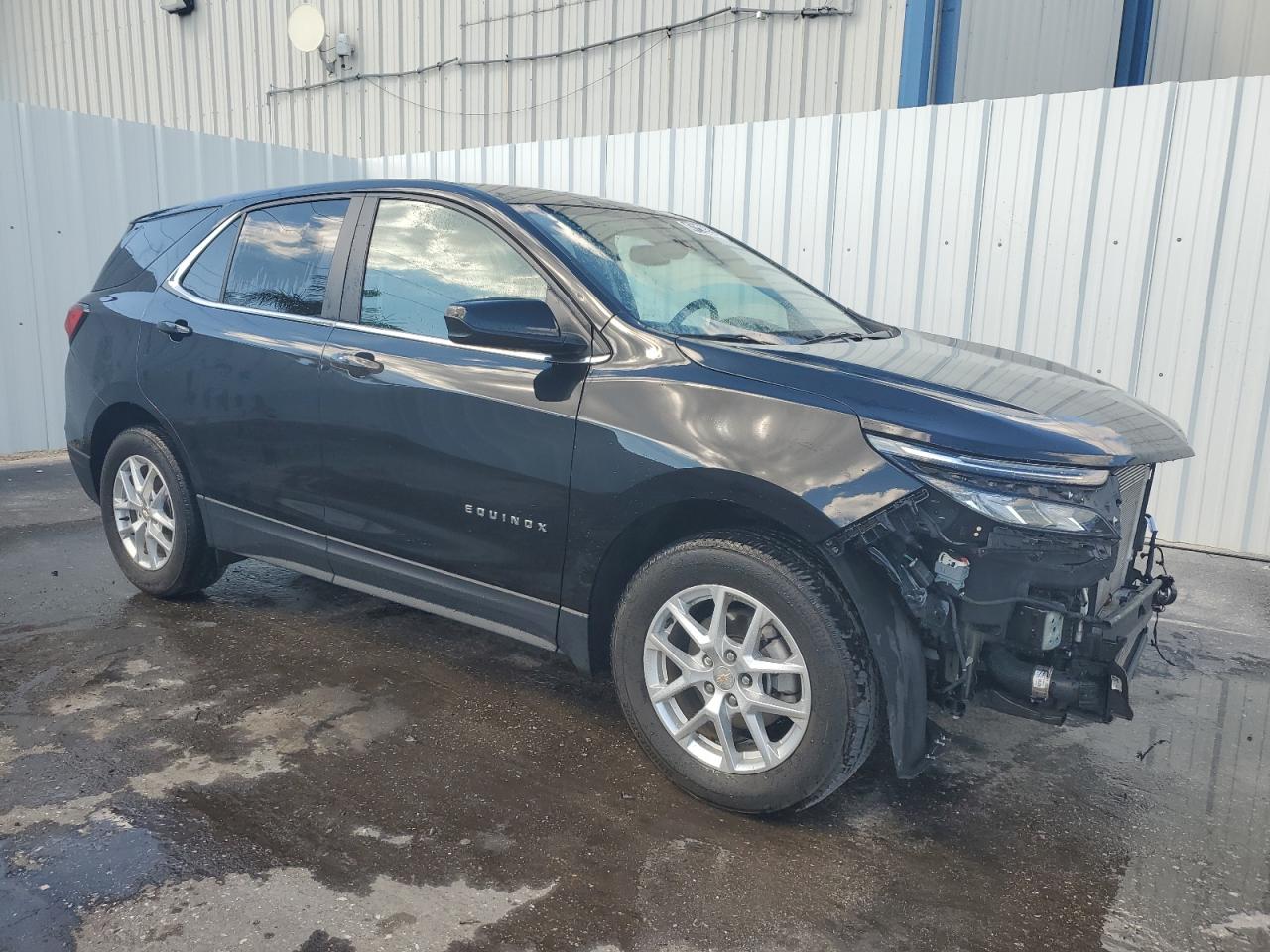 2023 Chevrolet Equinox - Image 4