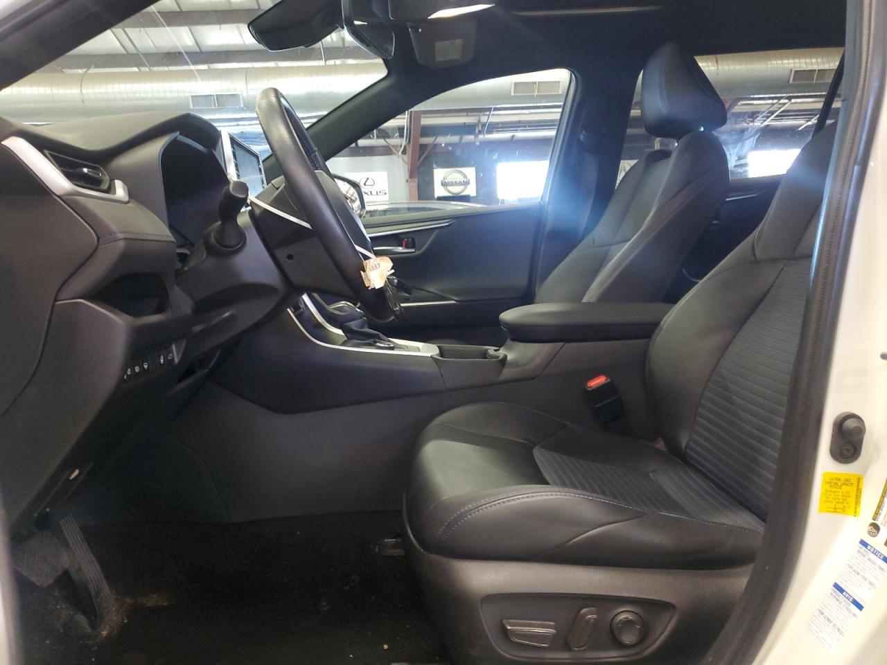 2022 Toyota RAV 4 - Image 7