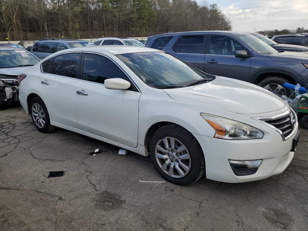 2015 Nissan Altima - Image 4