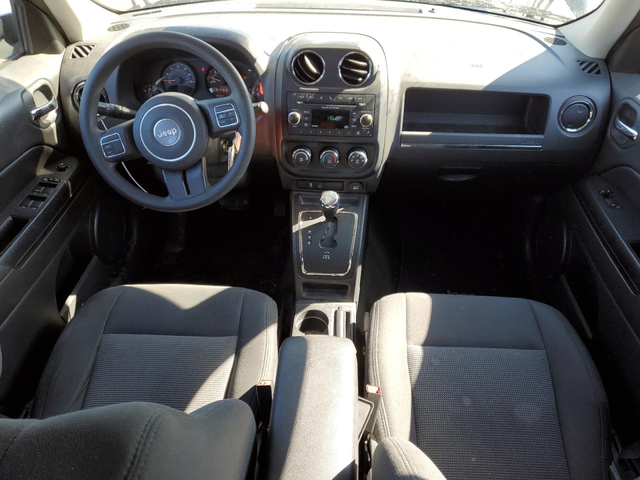 2016 Jeep Liberty (Patriot) - Image 8