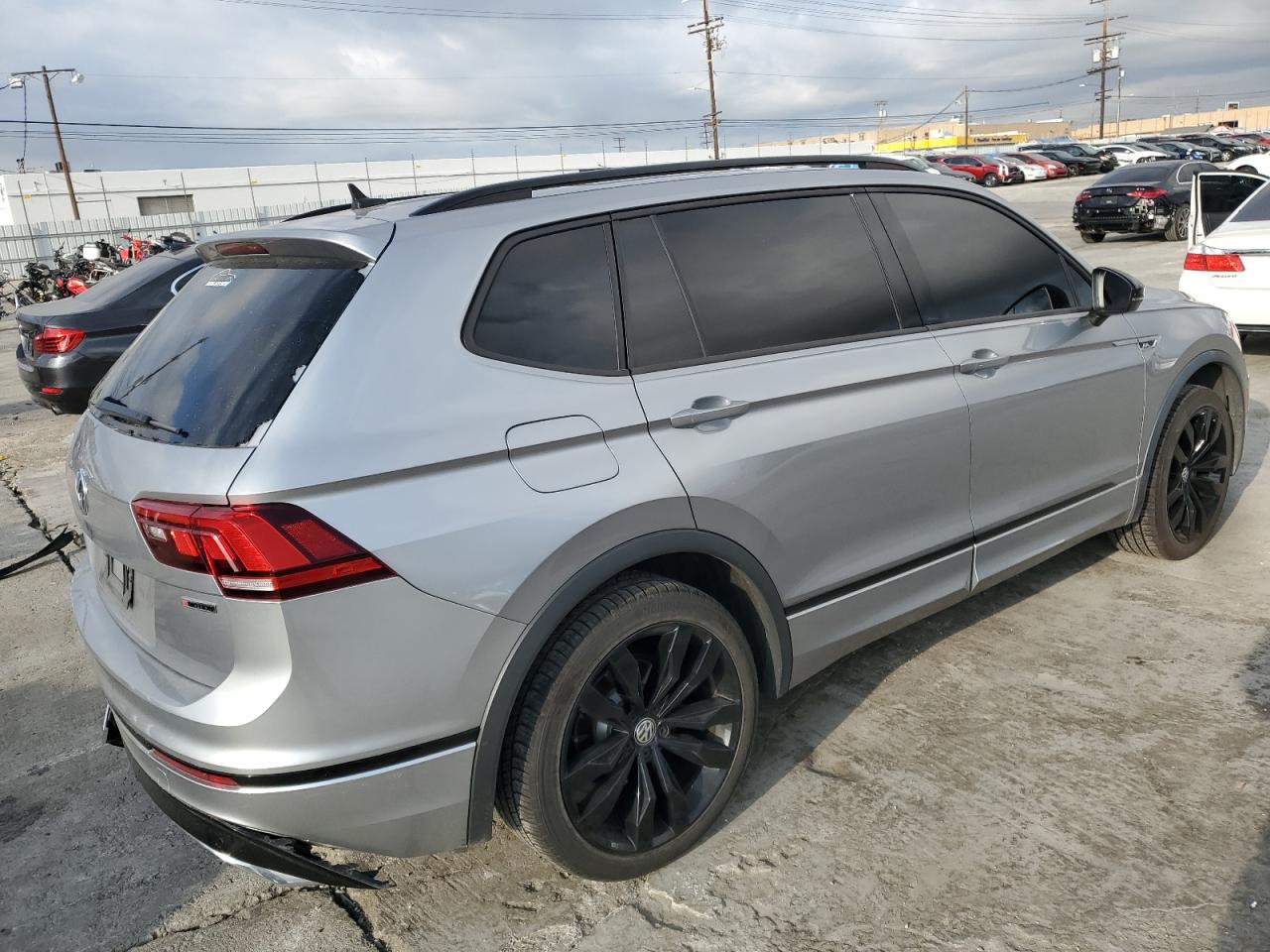 2021 Volkswagen Tiguan - Image 3