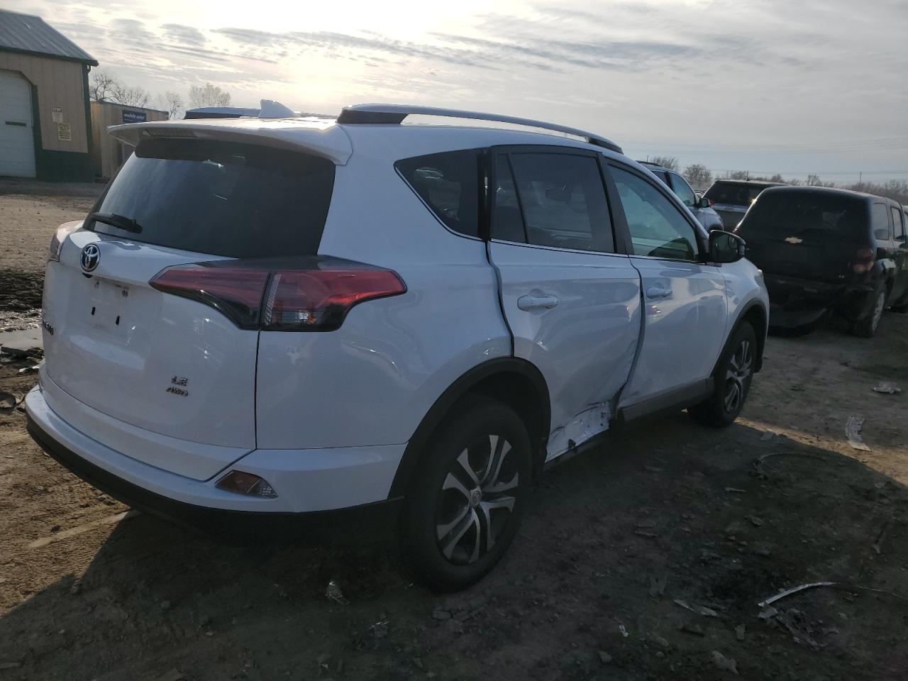 2016 Toyota RAV 4 - Image 3