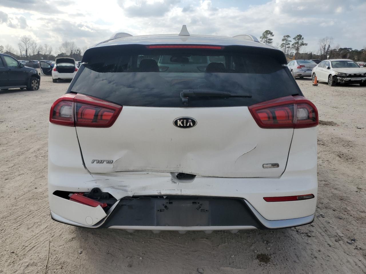2017 Kia Niro - Image 6
