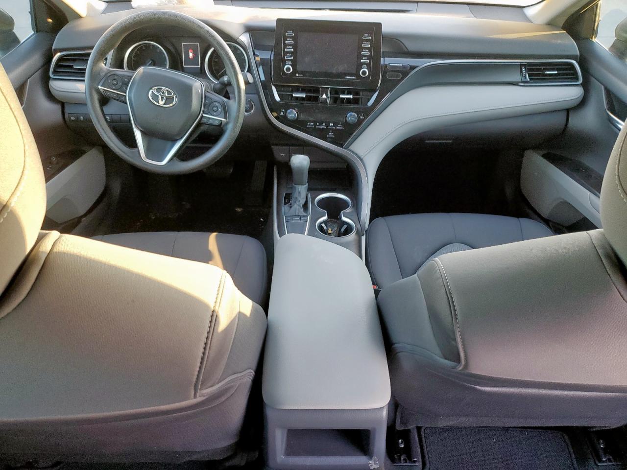 2022 Toyota Camry - Image 8