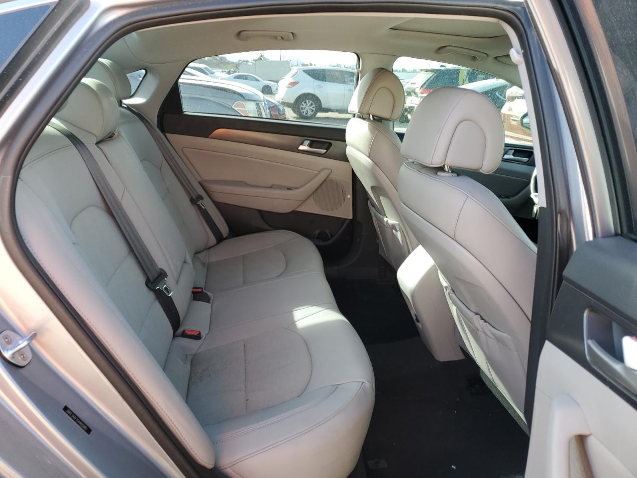 2016 Hyundai Sonata - Image 10