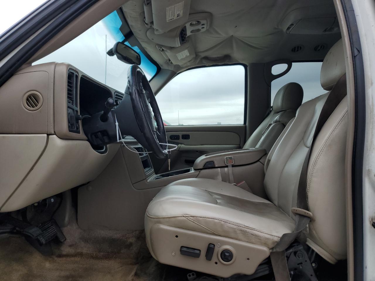 2003 Chevrolet Tahoe - Image 7