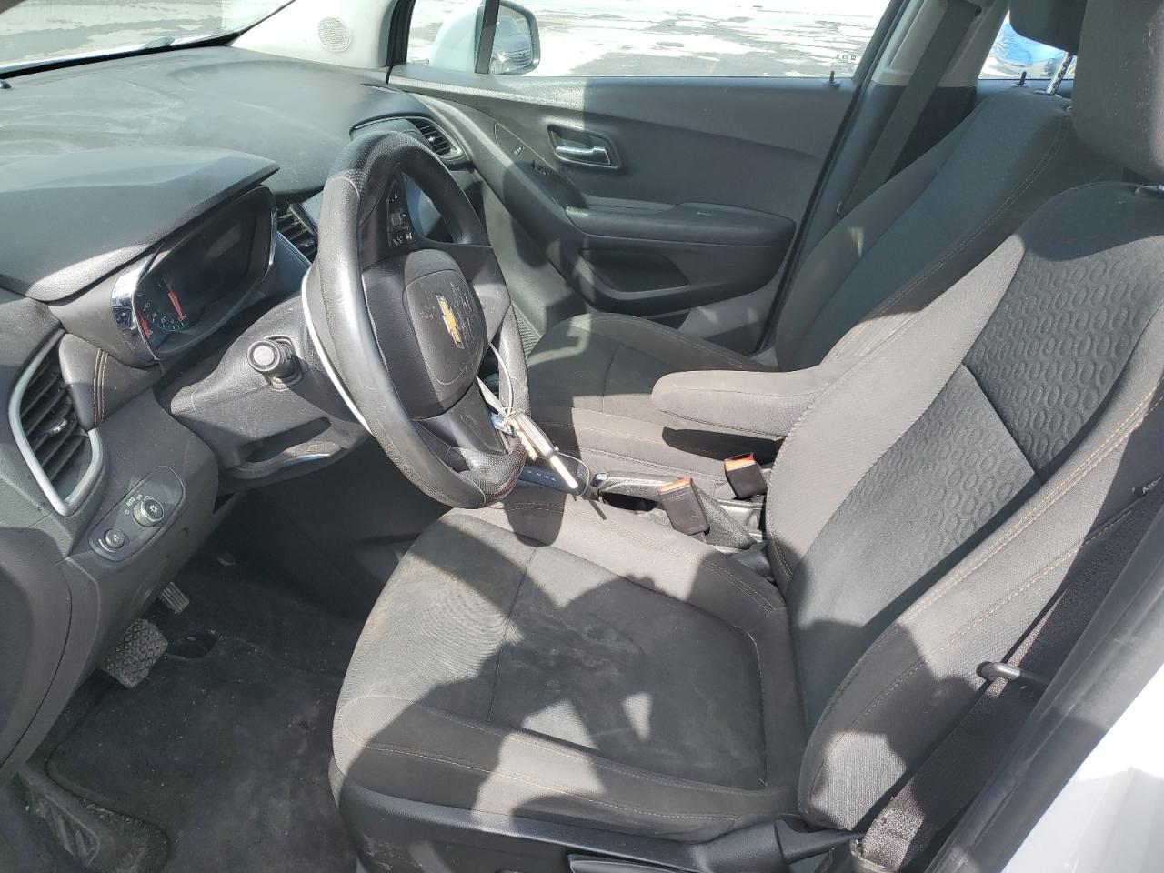 KL7CJNSB6JB578211 CHEVROLET TRAX 2018