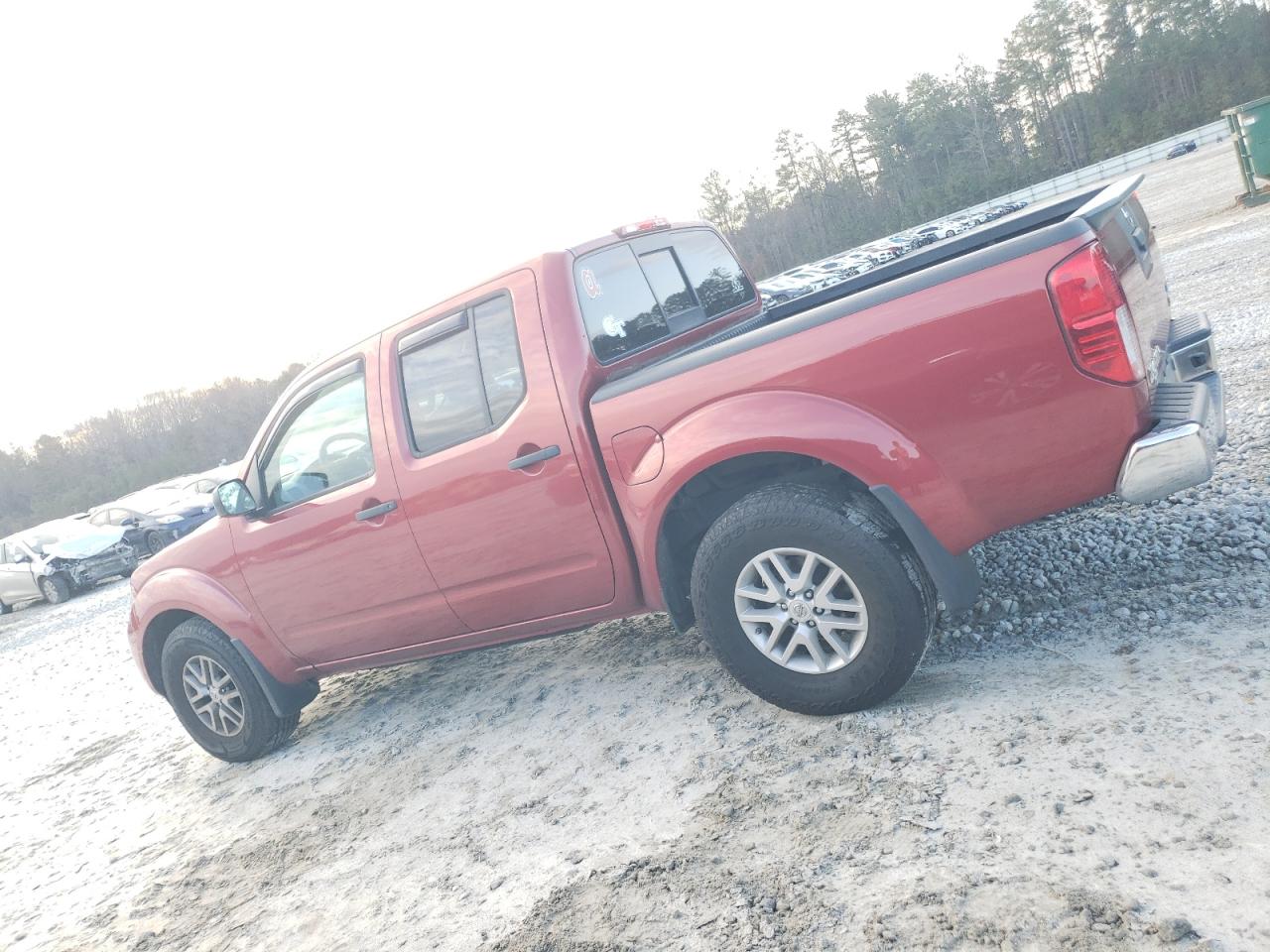 2017 Nissan Navara (Frontier) - Image 2