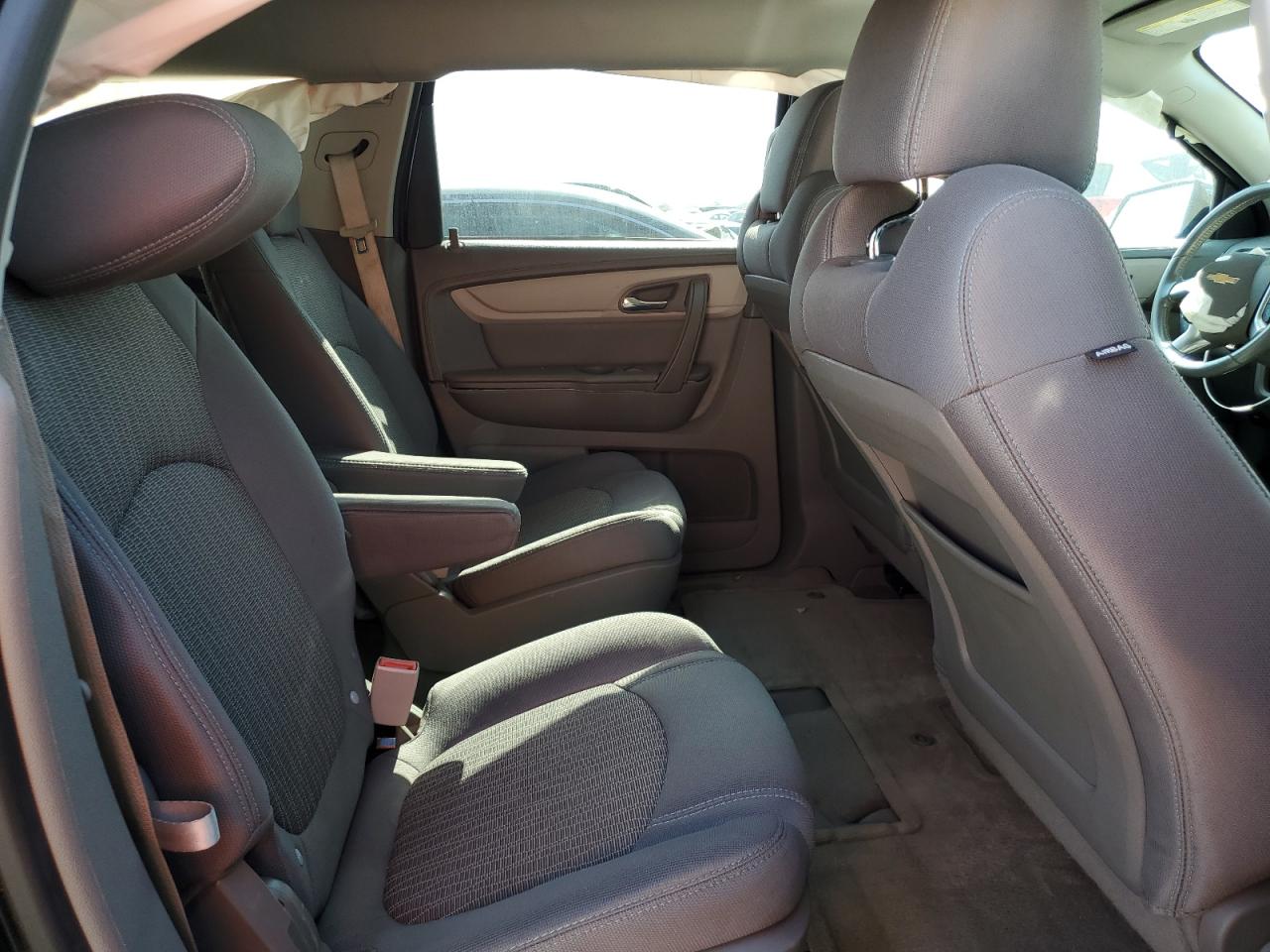 2016 Chevrolet Traverse - Image 11