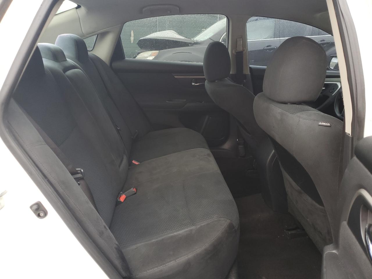 2015 Nissan Altima - Image 11