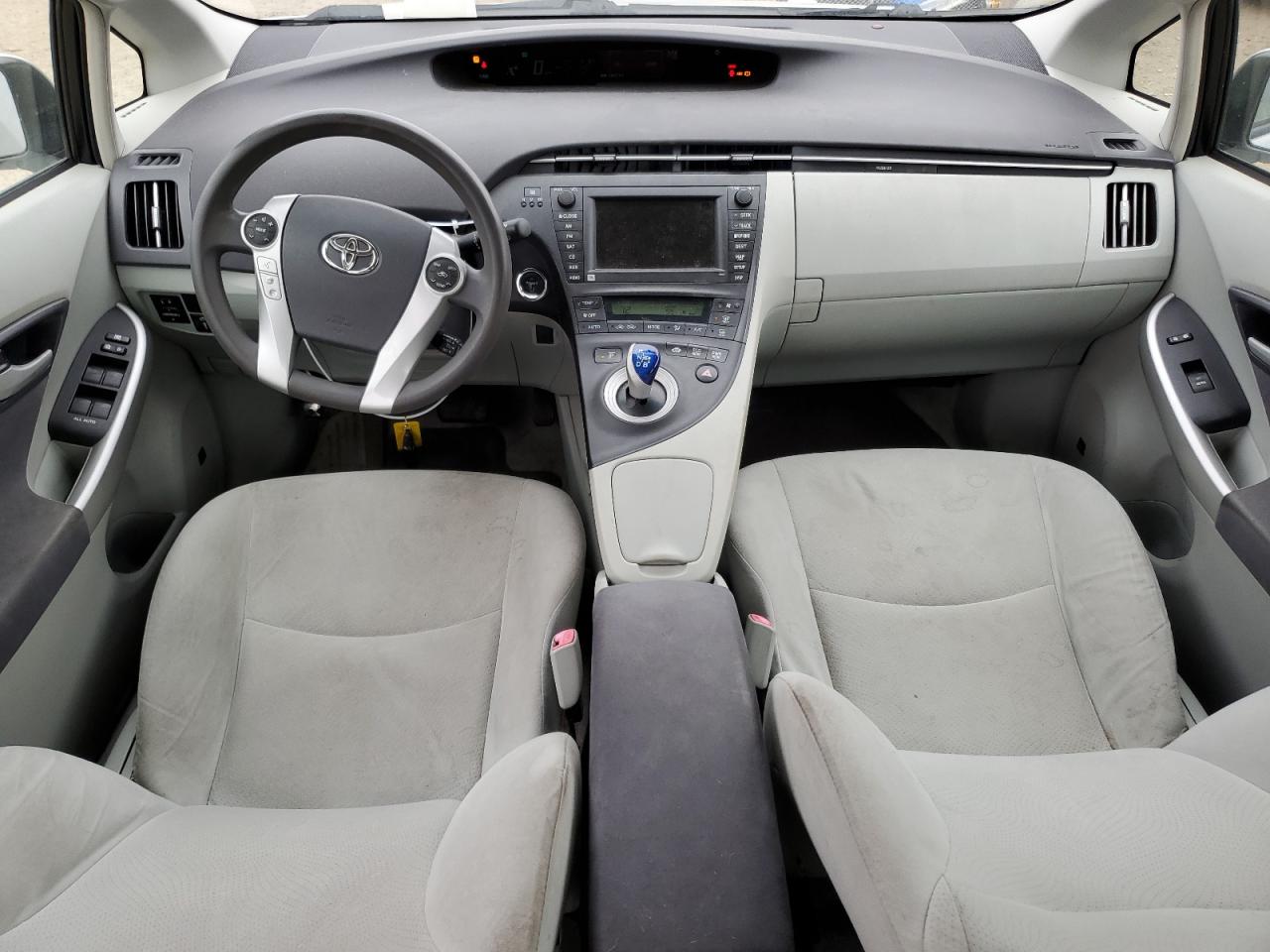 2010 Toyota Prius - Image 8