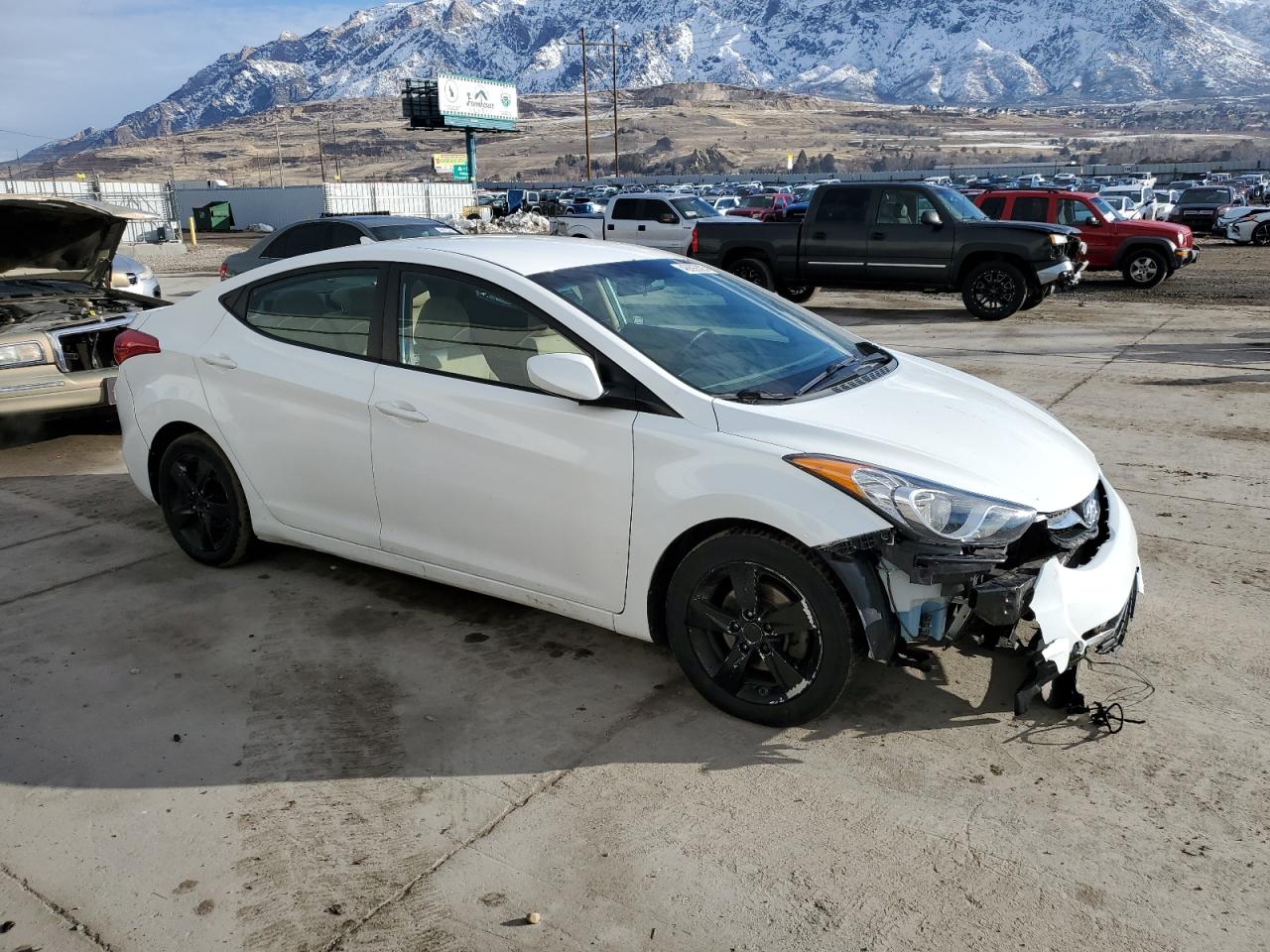 2013 Hyundai Elantra - Image 4