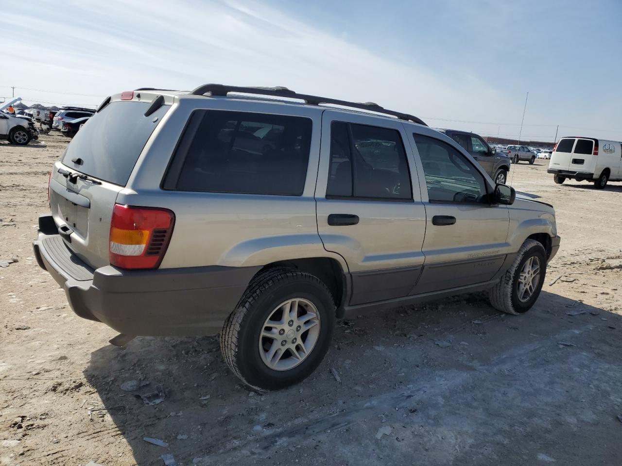 2003 Jeep Grand Cherokee - Image 3