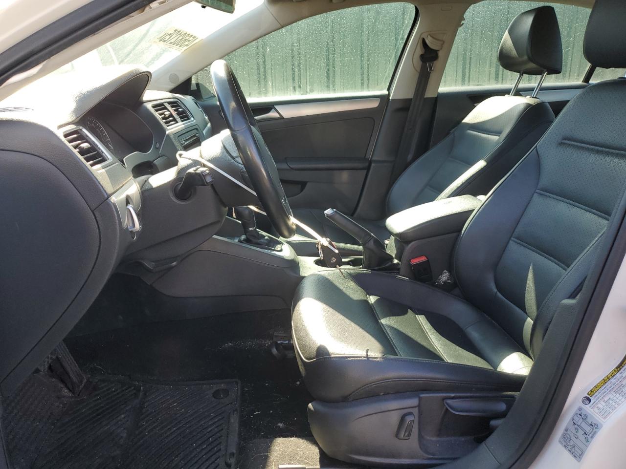 2014 Volkswagen Jetta - Image 7