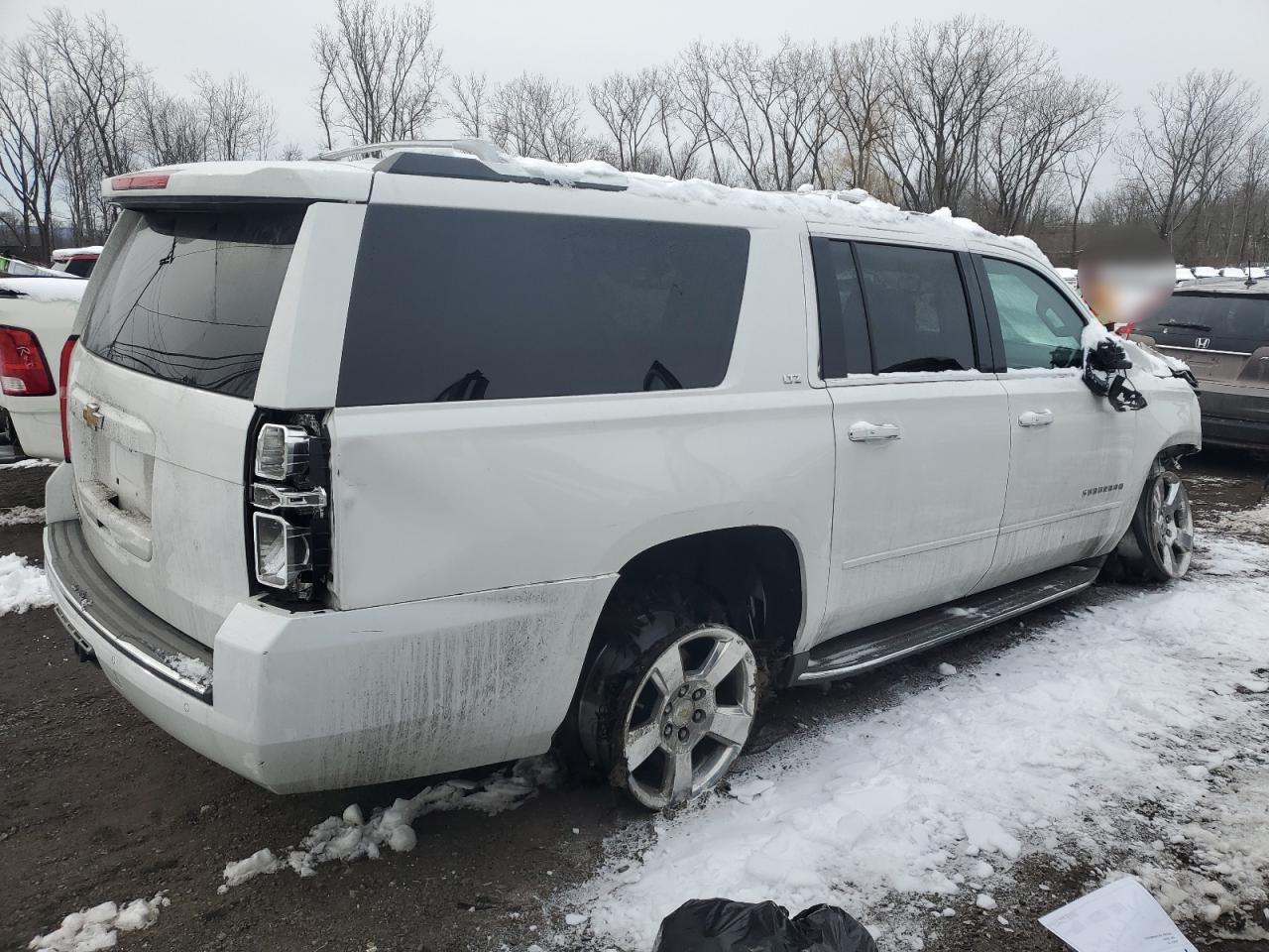 2016 Chevrolet Suburban - Image 3