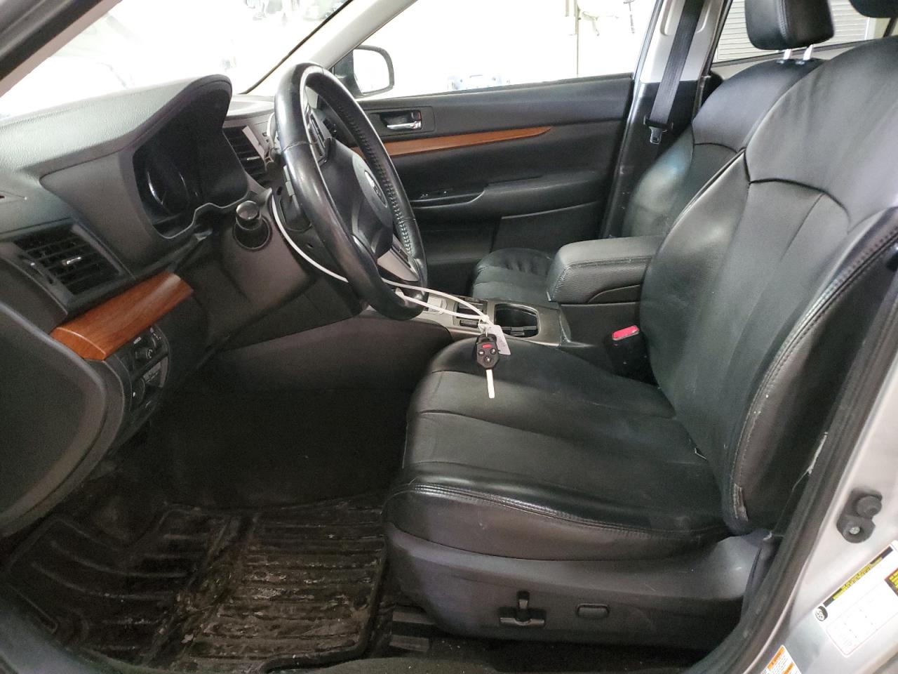 2014 Subaru Outback - Image 7