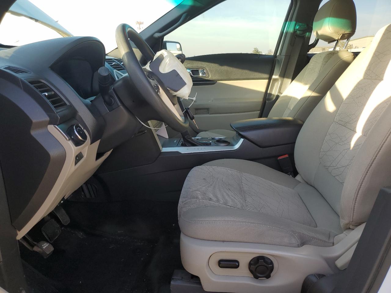 2014 Ford Explorer - Image 7