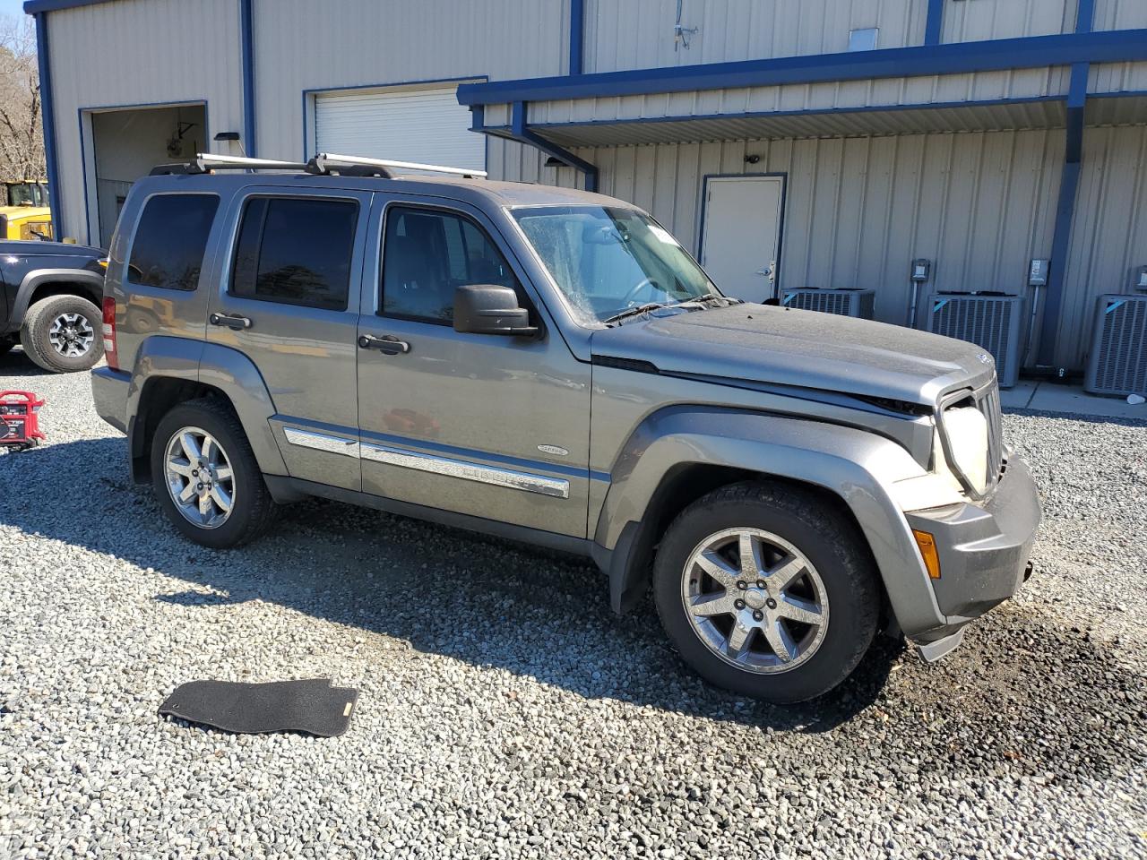 2012 Jeep Liberty (North America) - Image 4