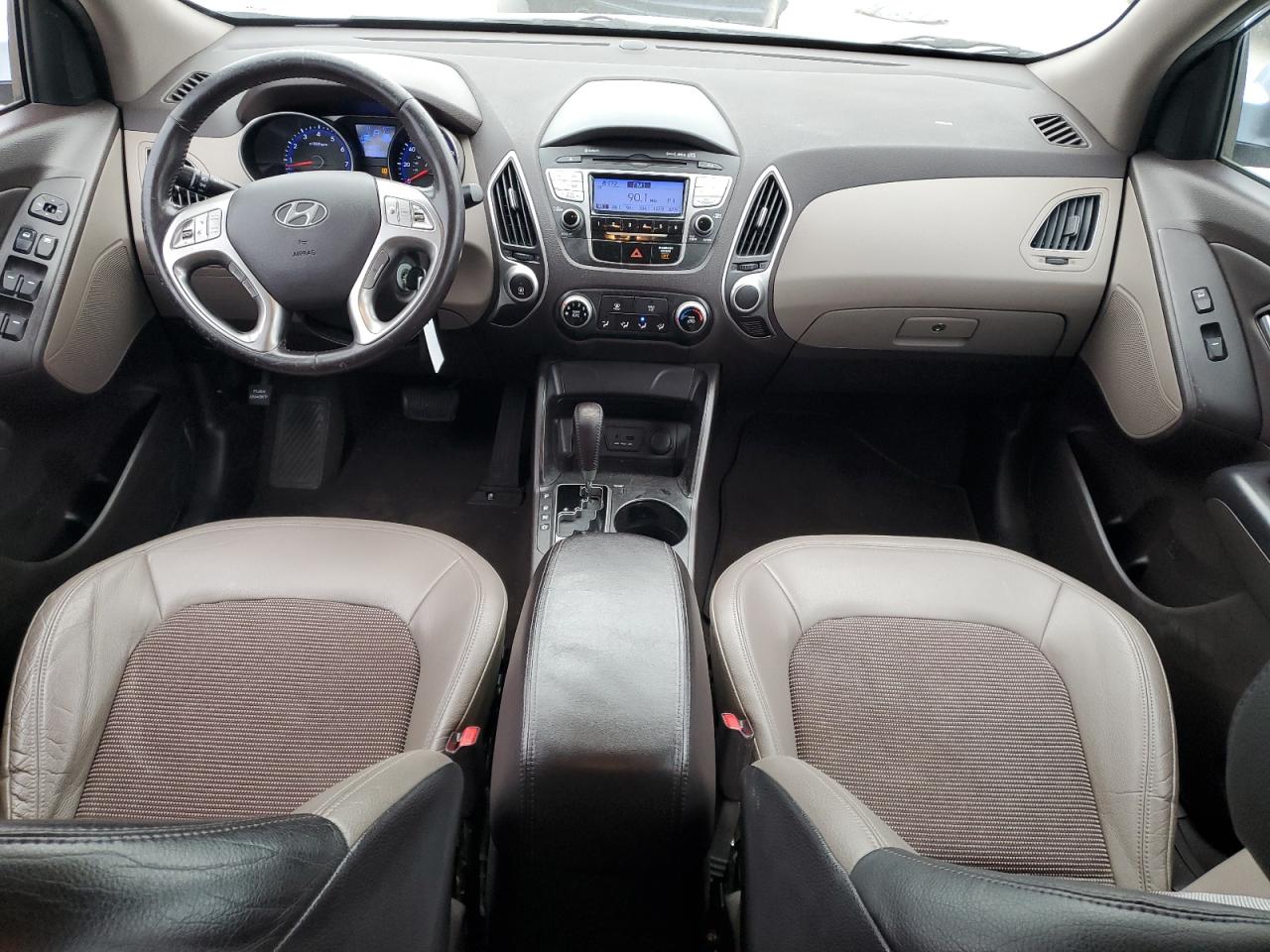 2011 Hyundai Tucson - Image 8