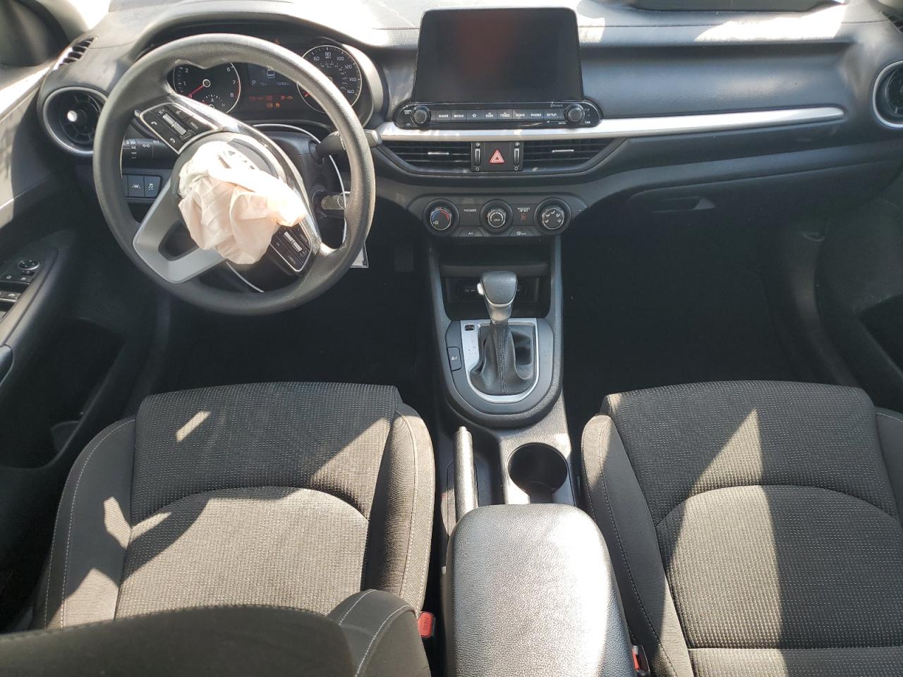 2021 Kia Forte - Image 8