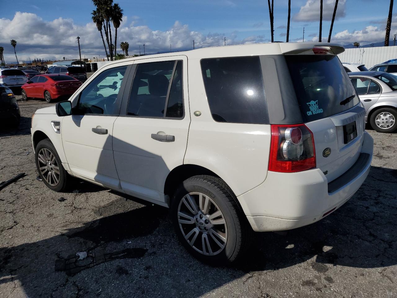 2010 Land Rover LR2 - Image 2