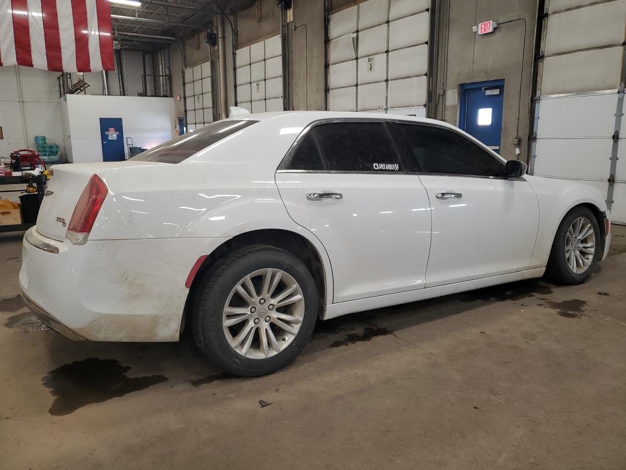2016 Chrysler 300 - Image 3