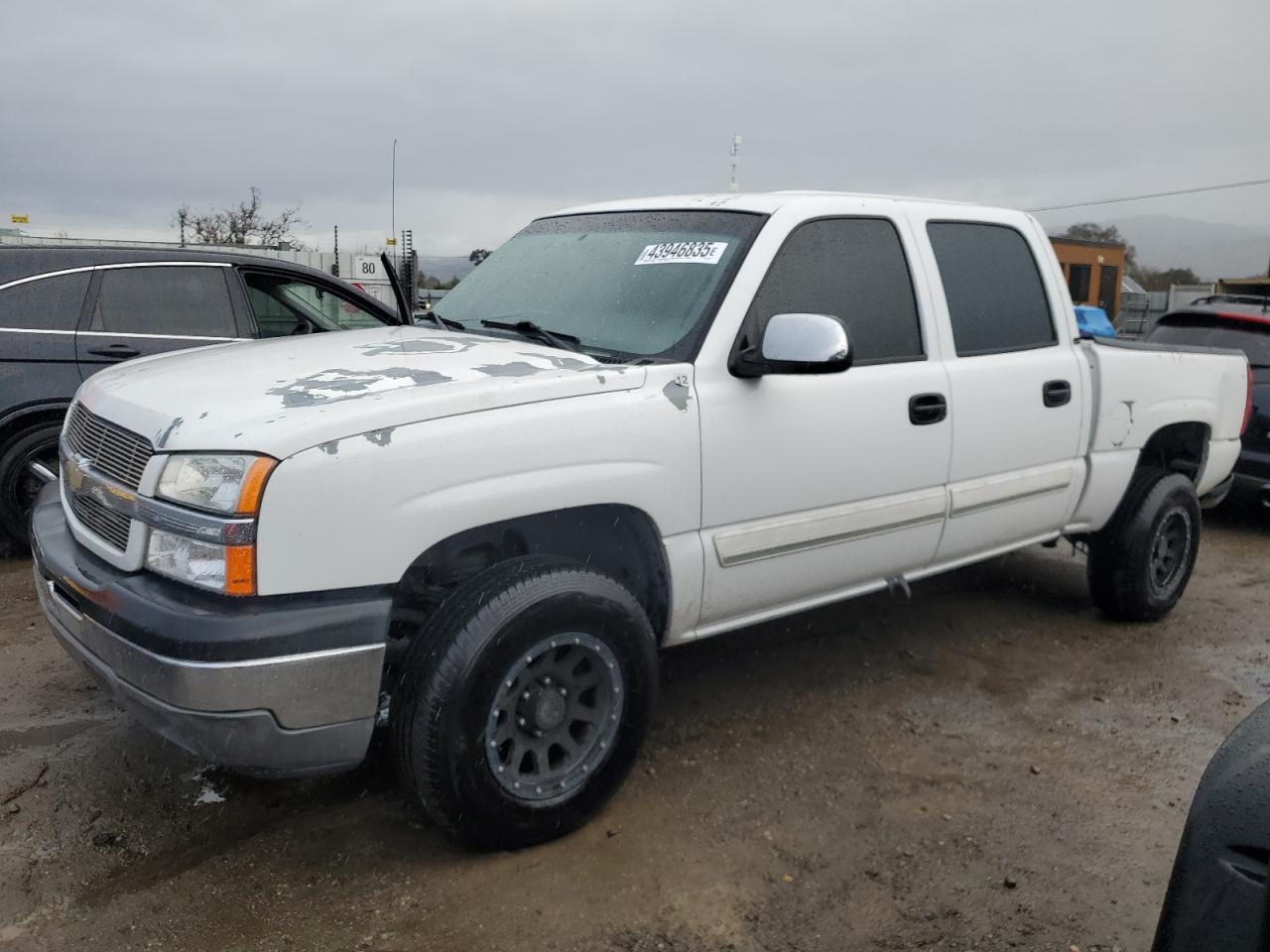 2005 Chevrolet Silverado - Image 1