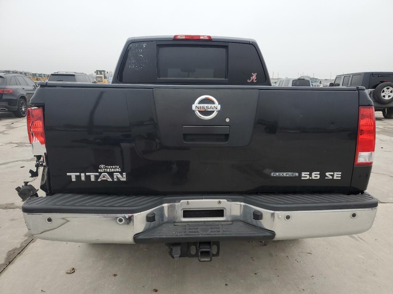 2010 Nissan Titan - Image 6