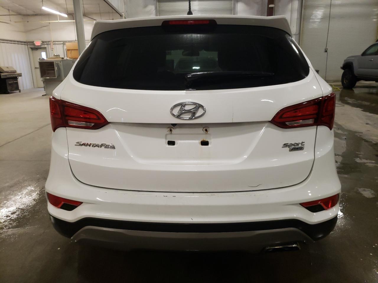 2018 Hyundai Santa Fe - Image 6