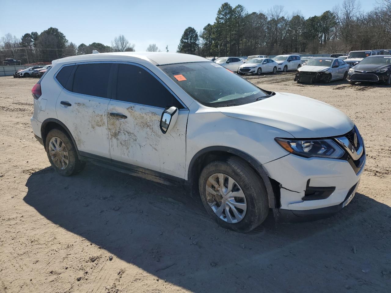 2018 Nissan Rogue - Image 4