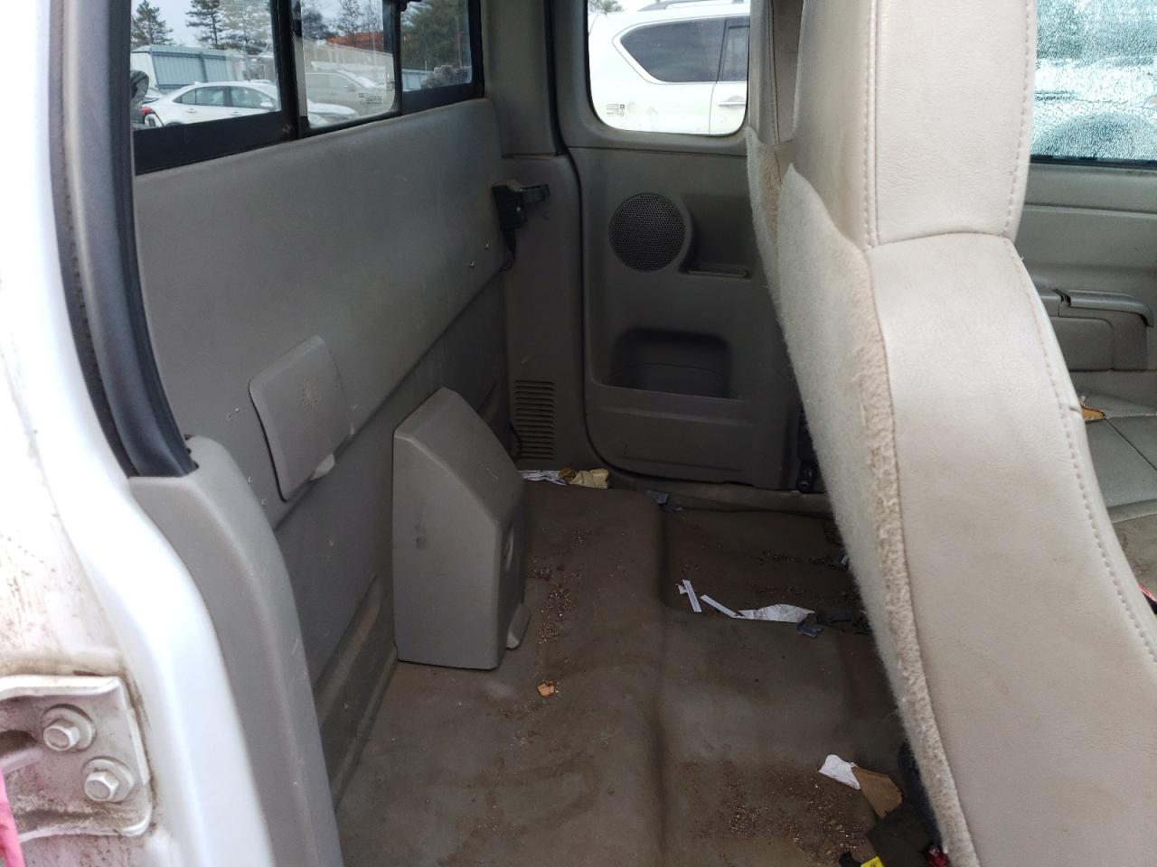 2006 GMC Canyon - Image 10