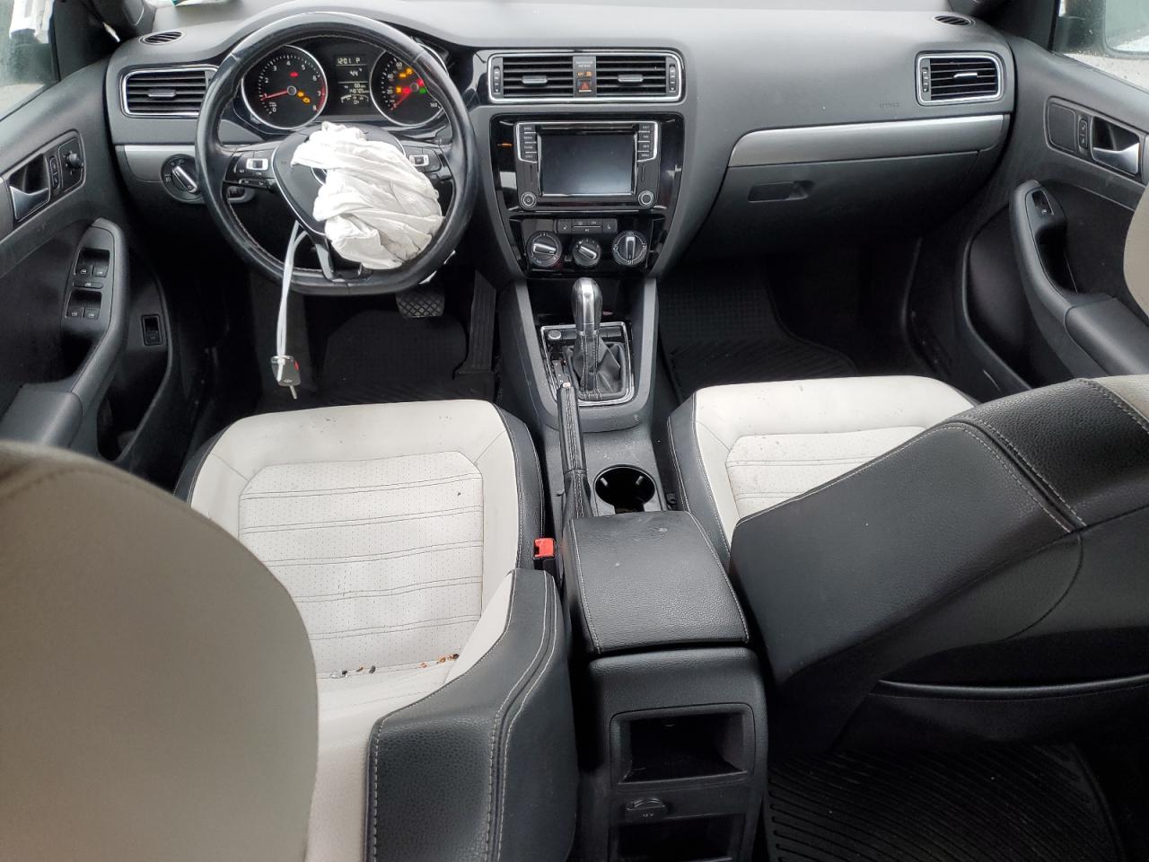 2016 Volkswagen Jetta - Image 8