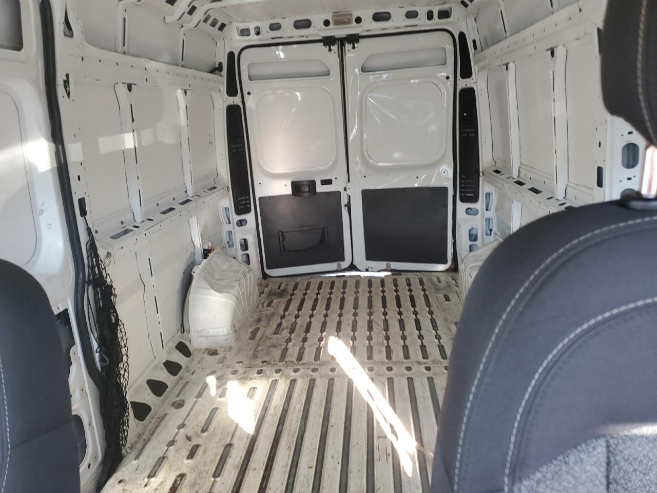2018 Ram Promaster 2500 2500 High VIN: 3C6TRVDG0JE105628 Lot: 45993575