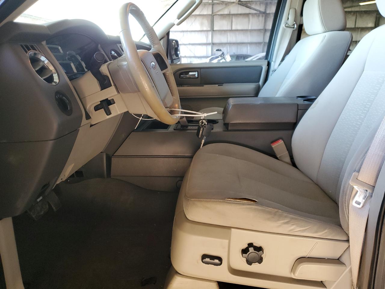 2008 Ford Expedition - Image 7
