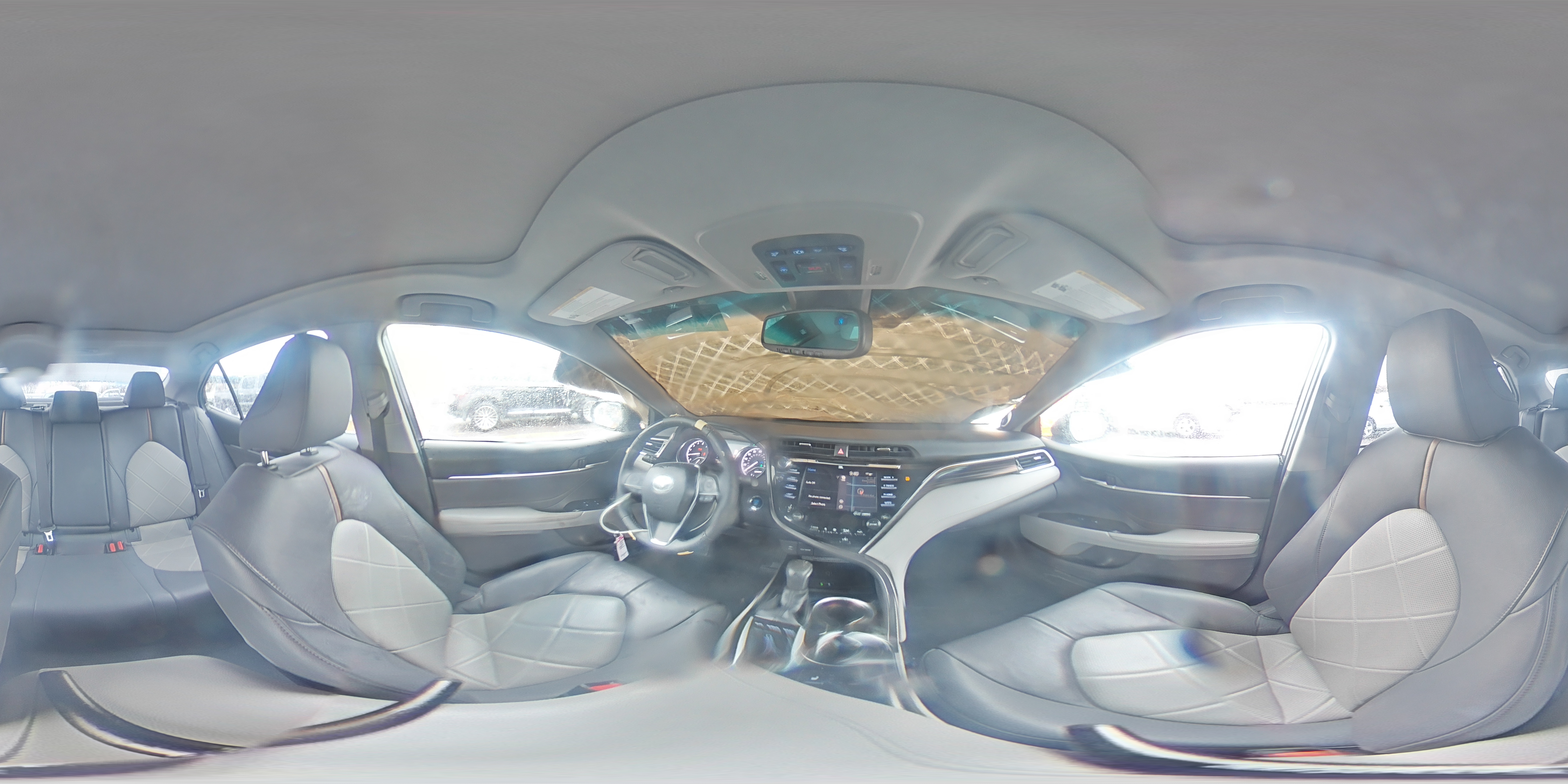 2018 Toyota Camry - Image 14