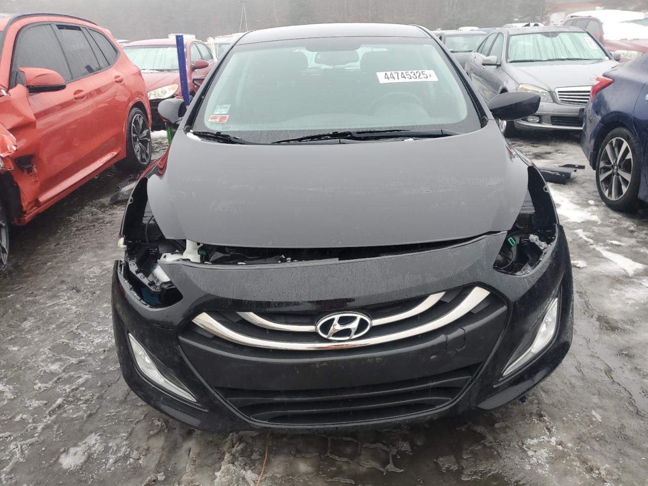 2013 Hyundai Elantra - Image 5