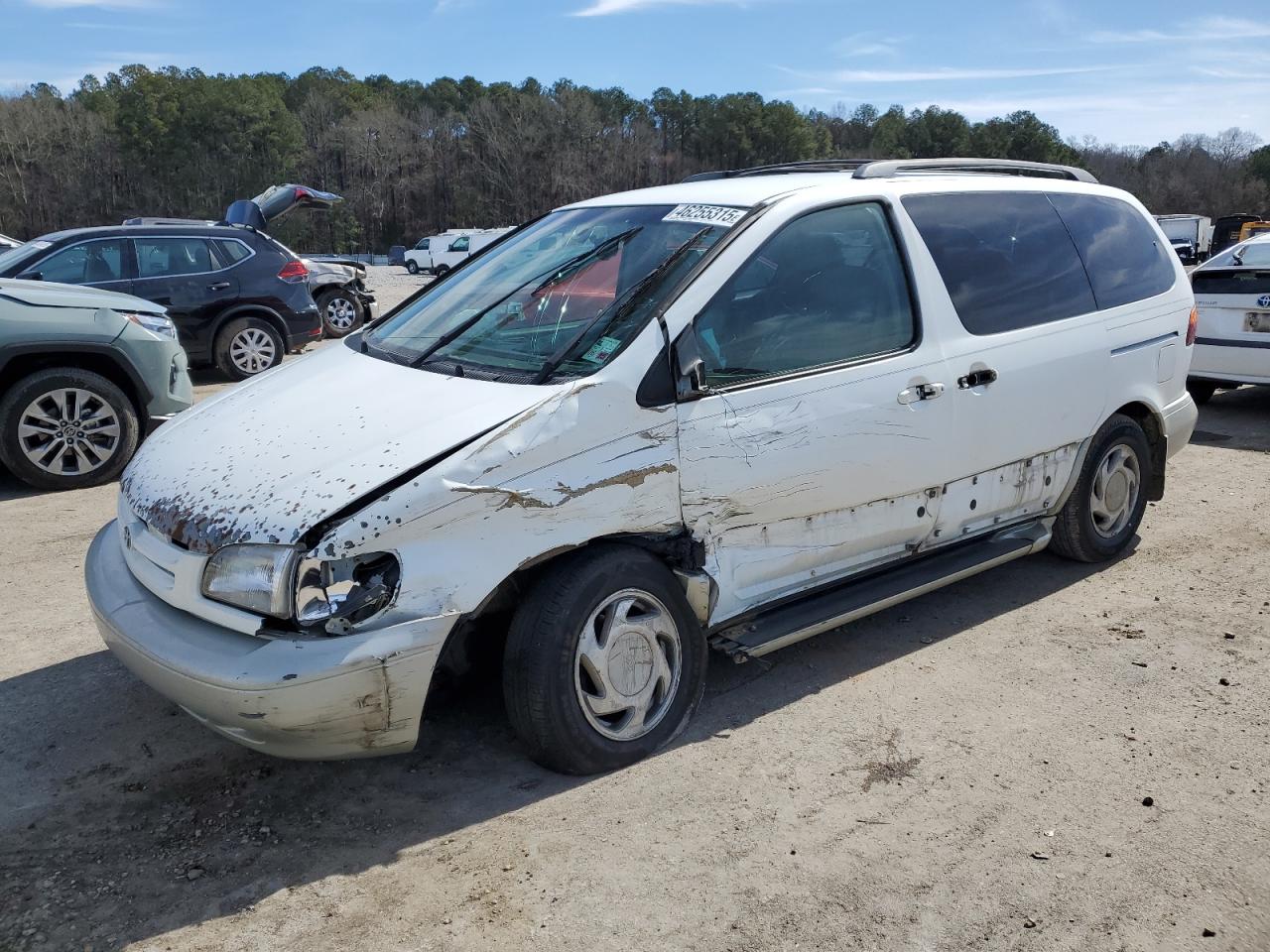2000 Toyota Sienna Le for Sale in Florence, MS - Side