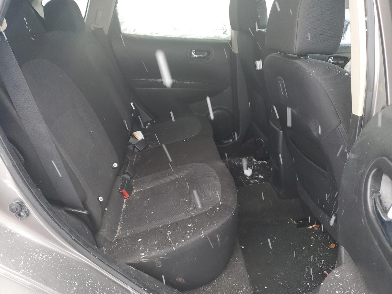 2015 Nissan Rogue - Image 11