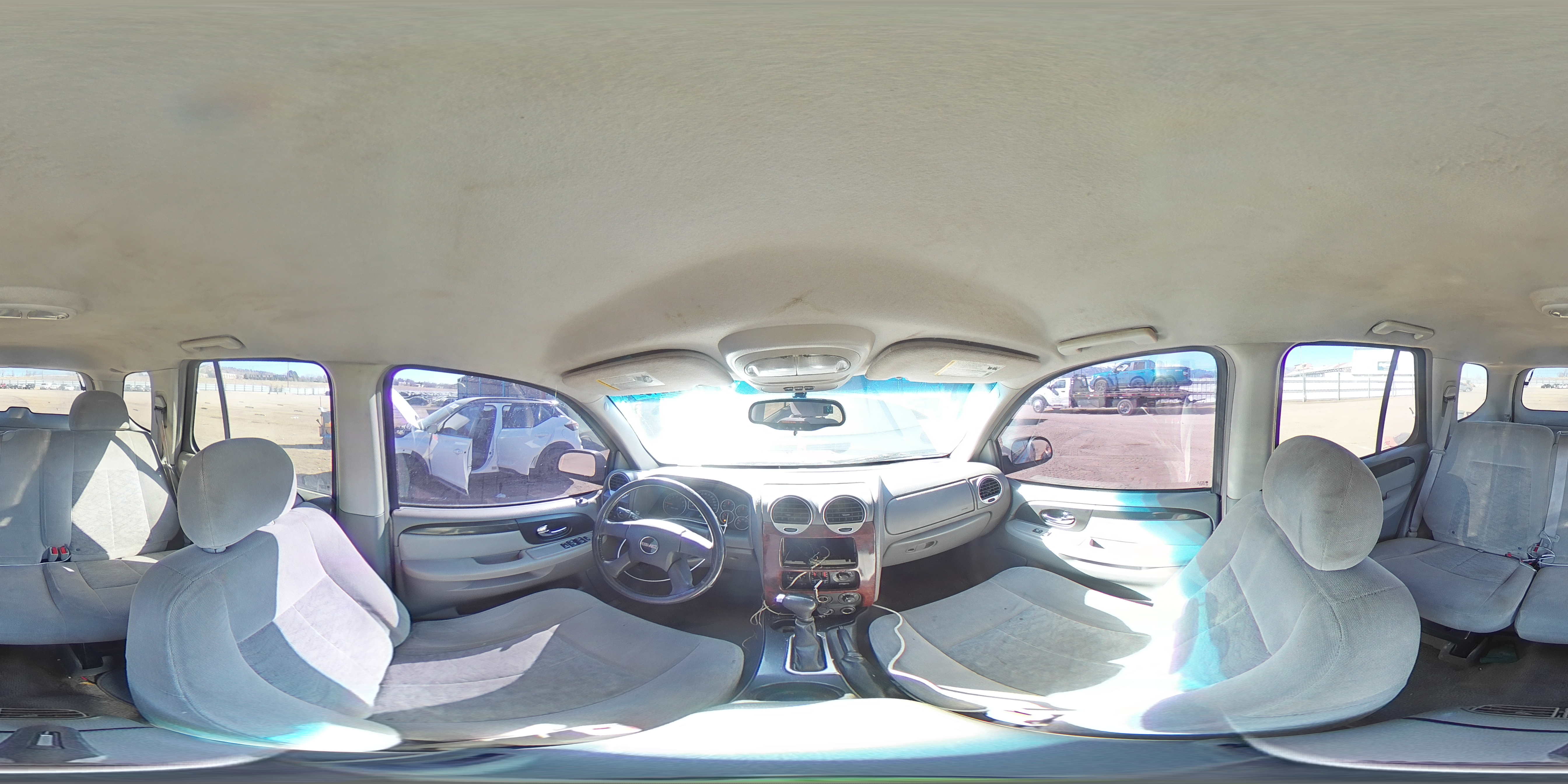 2005 GMC Envoy - Image 14