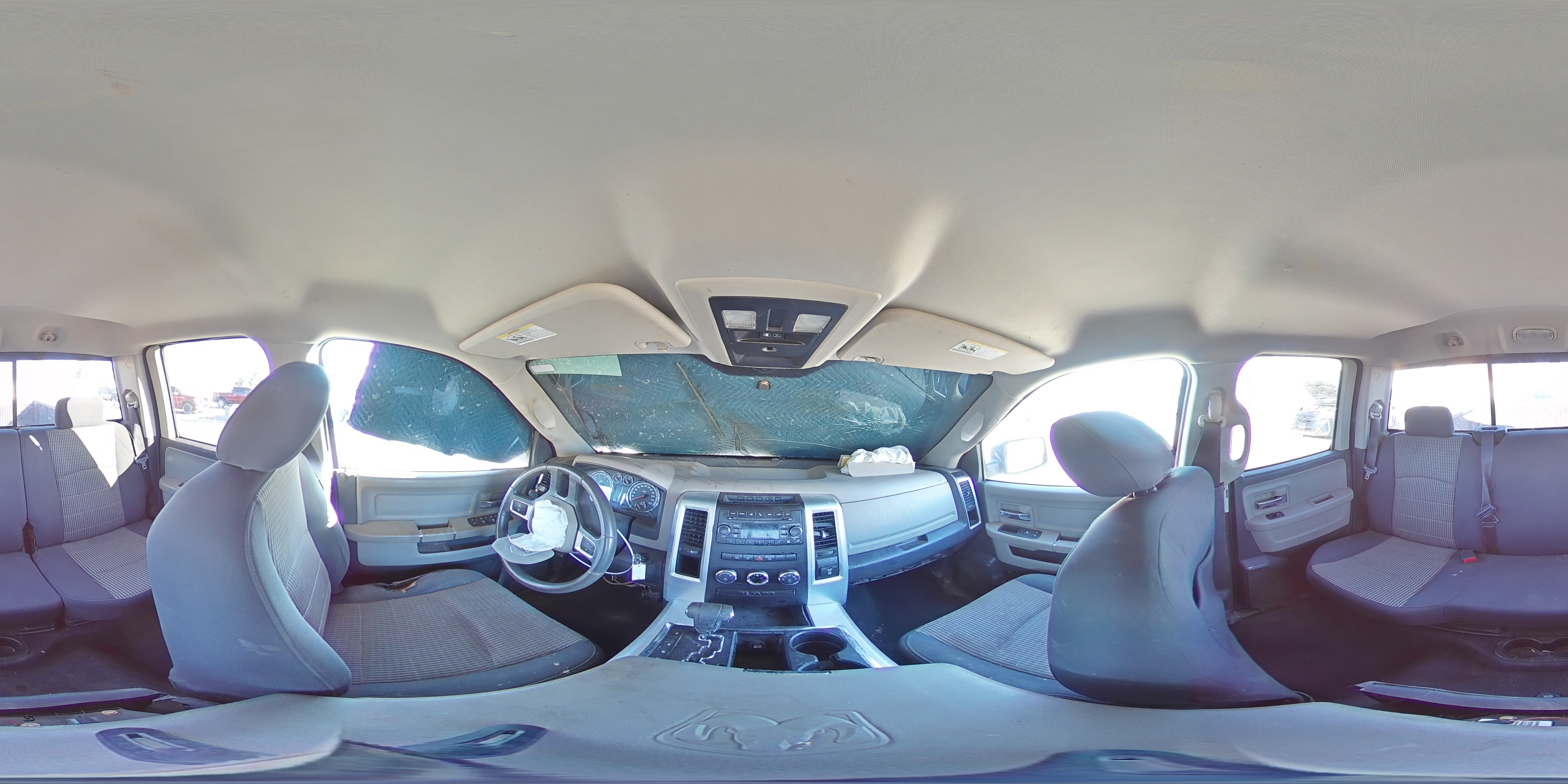 2010 Dodge RAM - Image 13