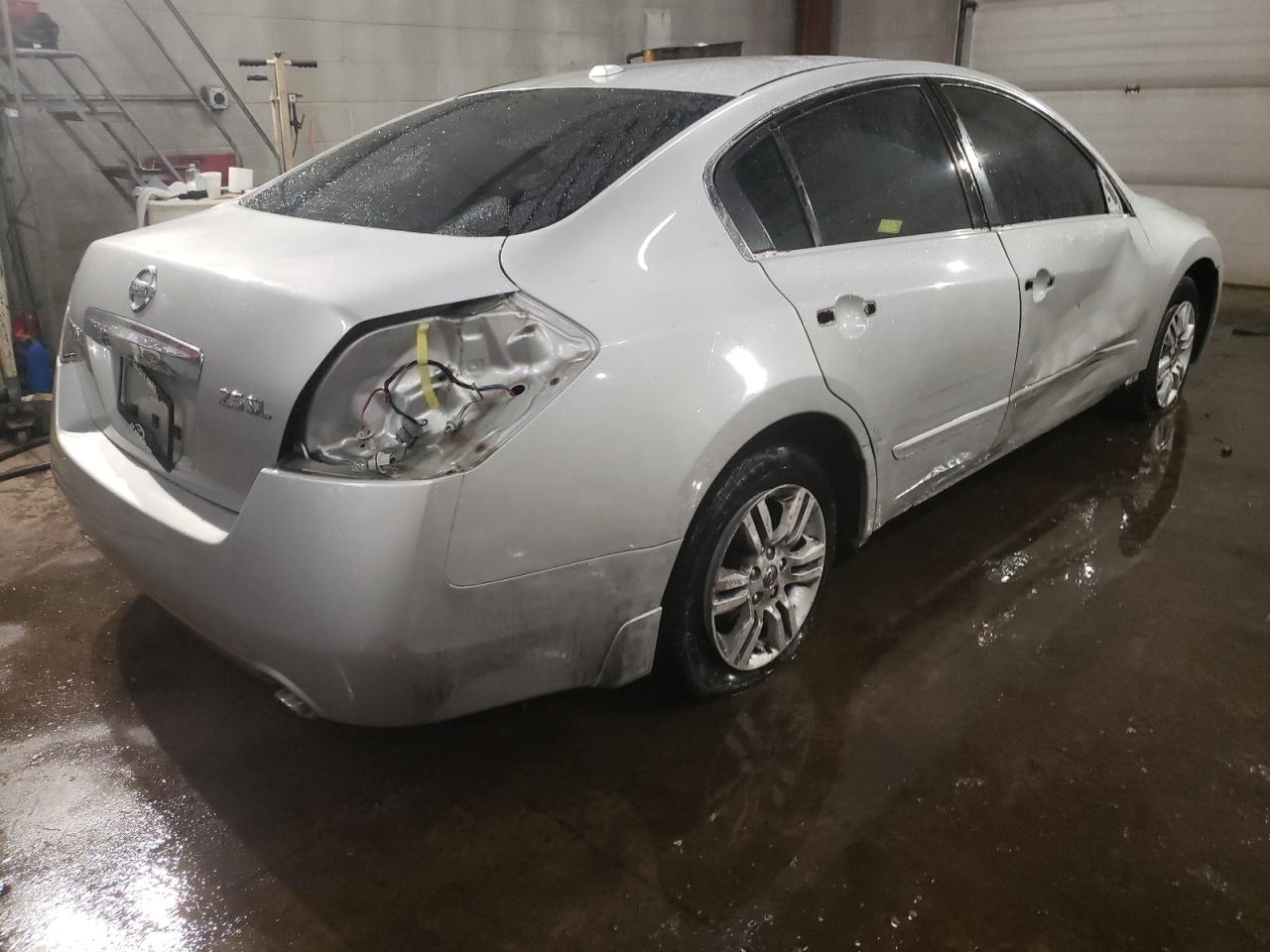 2011 Nissan Altima - Image 3
