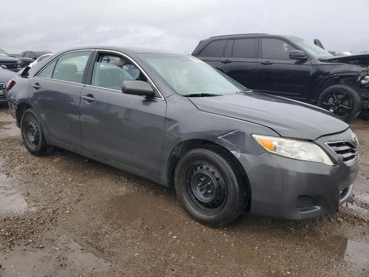 2011 Toyota Camry - Image 4