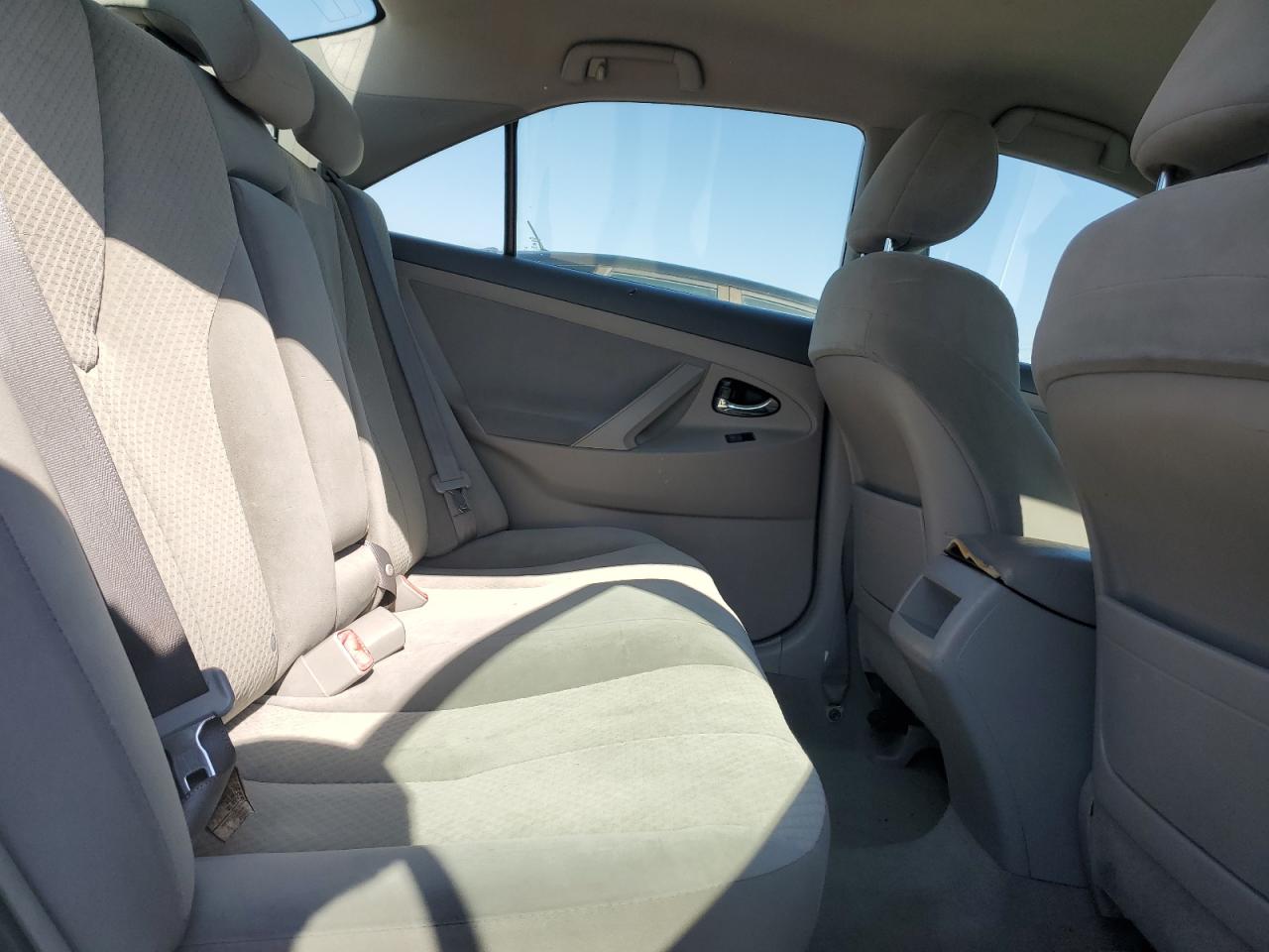 2009 Toyota Camry - Image 10
