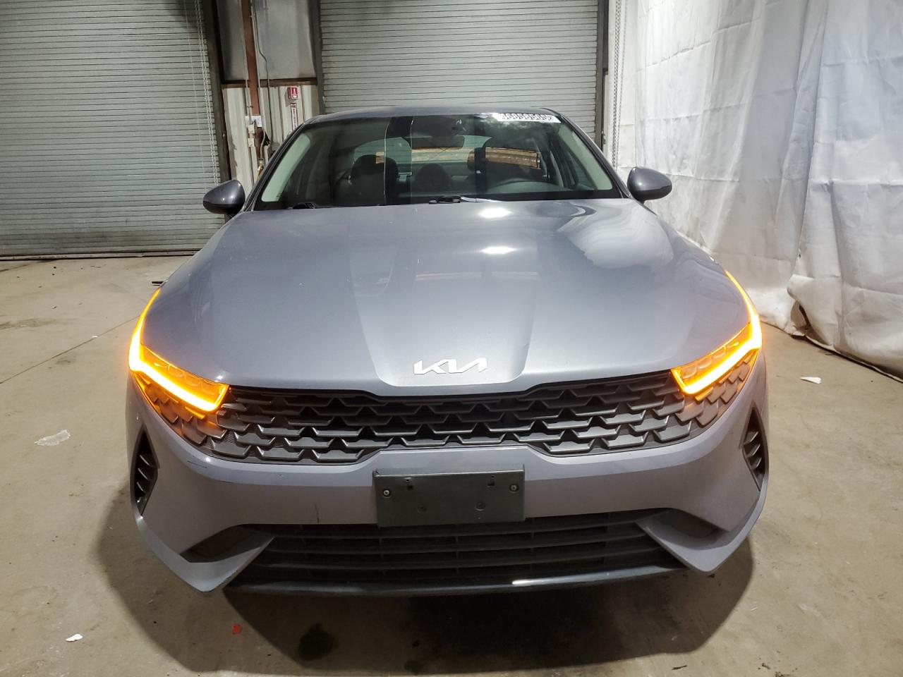 2022 Kia K5 - Image 5