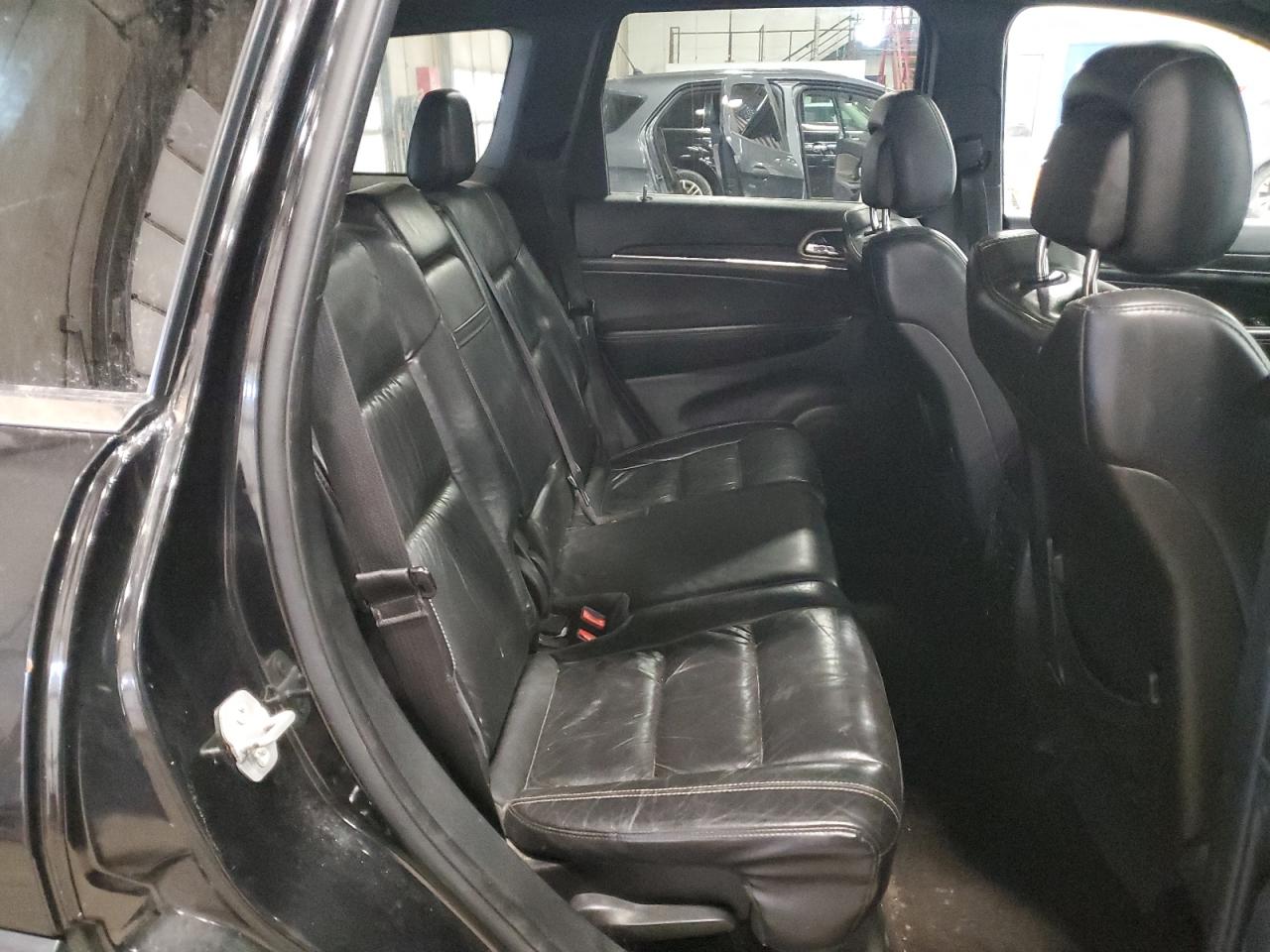 2015 Jeep Grand Cherokee - Image 11