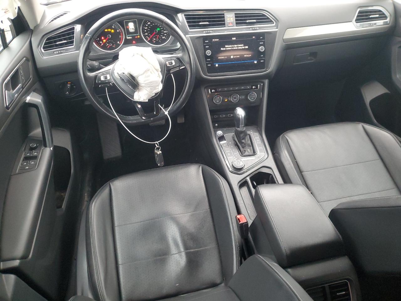 2018 Volkswagen Tiguan - Image 8