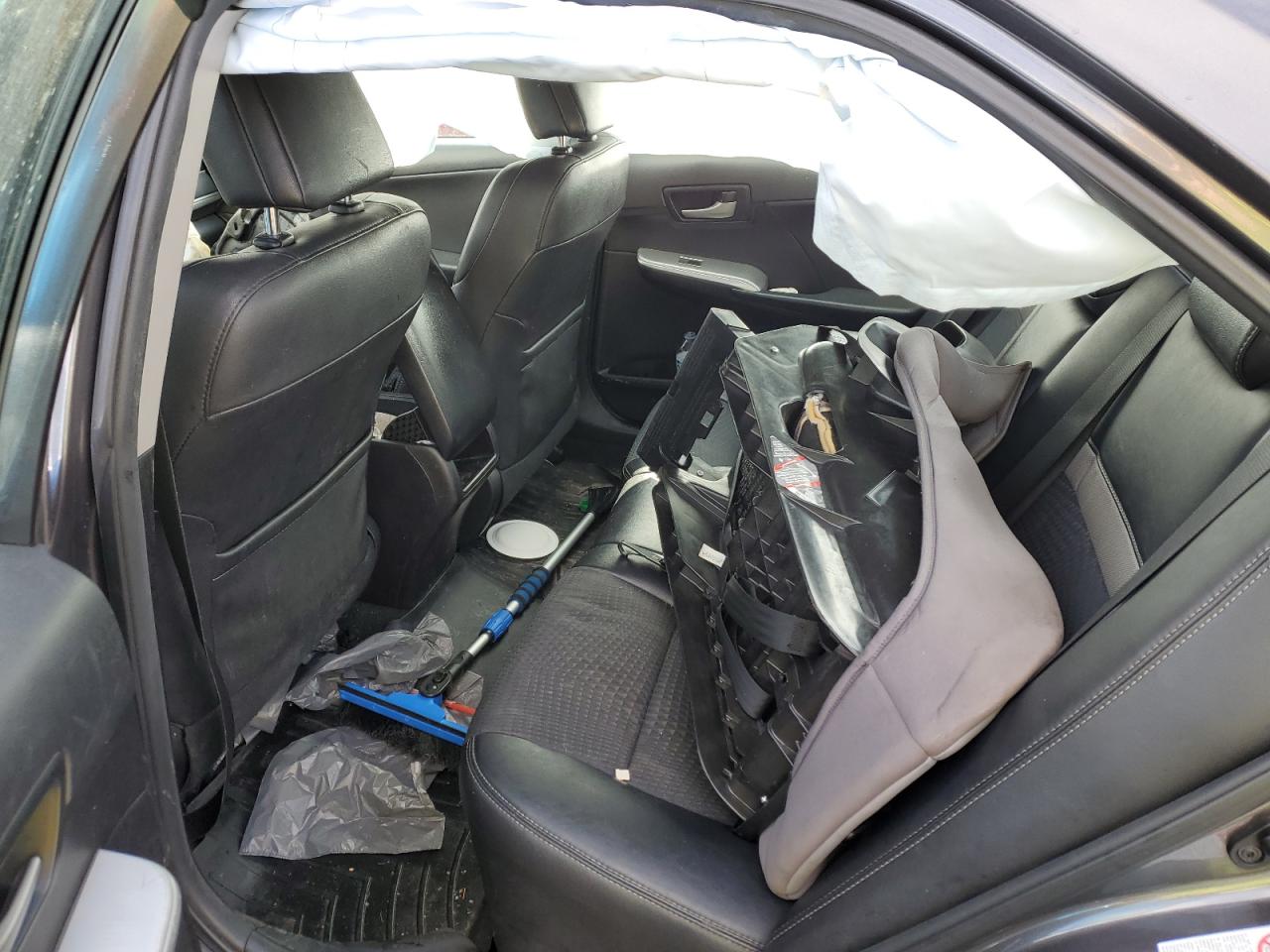 2014 Toyota Camry - Image 10